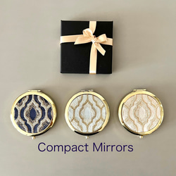【受注制作】新作♦モロッカン生地のコンパクトミラー♦イデアル♦ベージュ♦ゴールド♦拡大鏡 * ギフトにおすすめ * 1枚目の画像