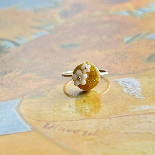 ゴッホ×ひまわり｜琉球ガラスと美濃焼の色変化リング｜ステンレス製