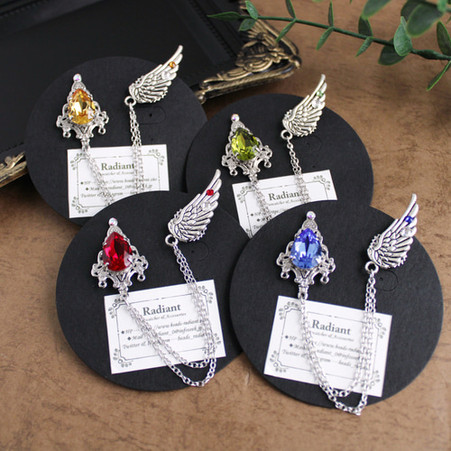 軽量＆多機能☆ゴシック風 雫と翼のチェーンブローチ（全4色）【高級