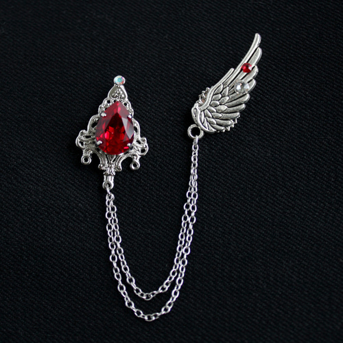 軽量＆多機能☆ゴシック風 雫と翼のチェーンブローチ（全4色）【高級