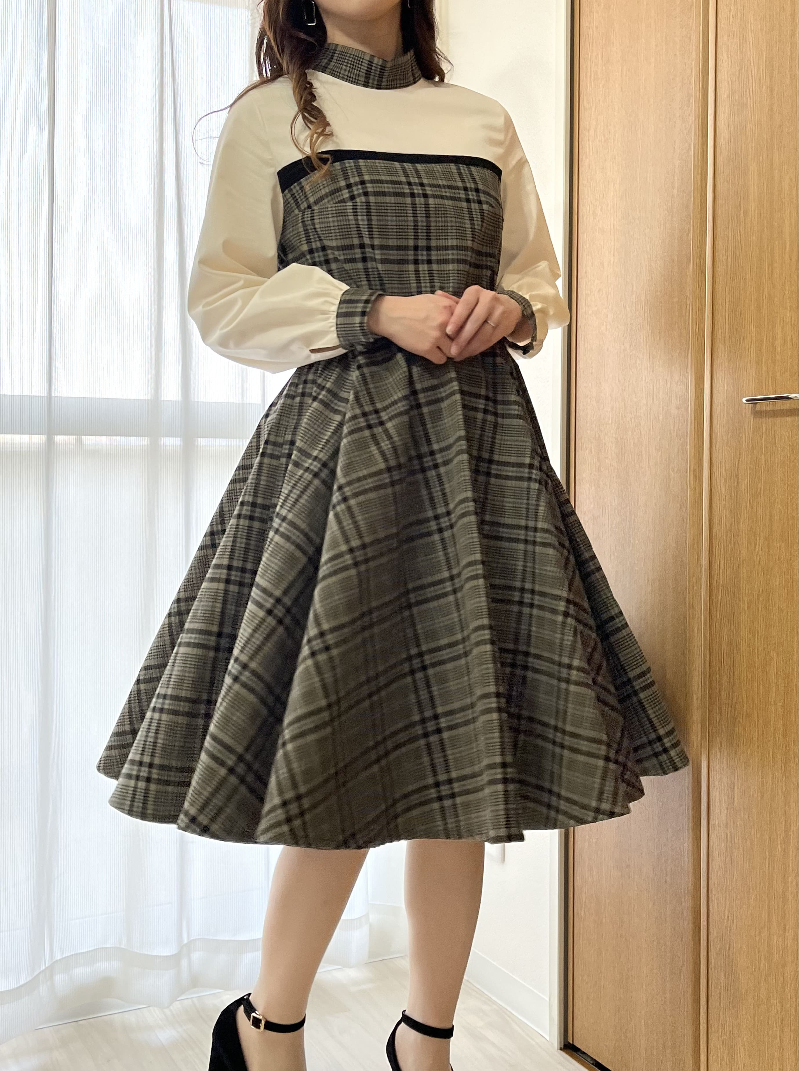 切り替えワンピース　カーキー