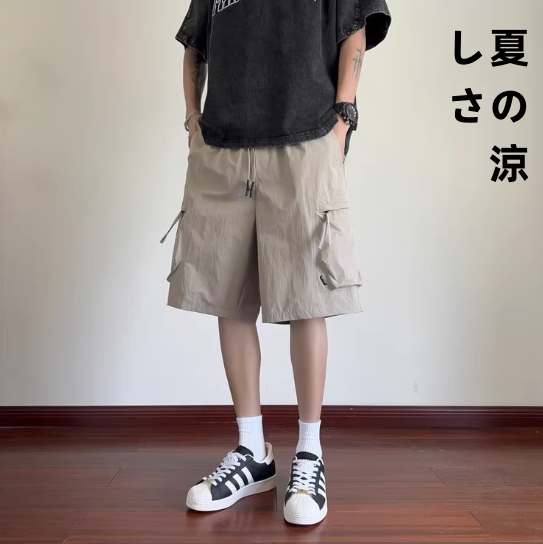 夏のショートパンツ男2025新型大ポケット速乾アウトドアゆったりストレートごろつきかっこいい大パンツ五分パンツ男