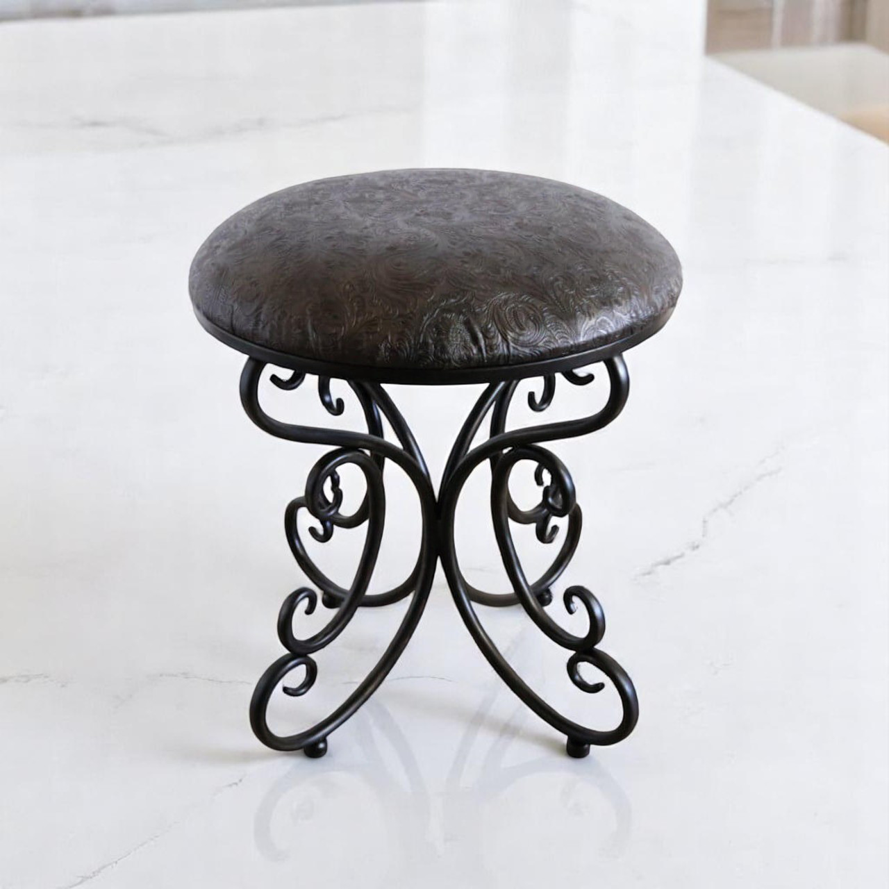 ヴィンテージフラワー・アンティークスツール - エレガントチェア