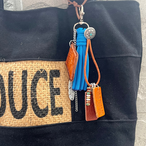 革タグ バッグチャーム パラコード じゃらじゃらバッグチャーム バッグ