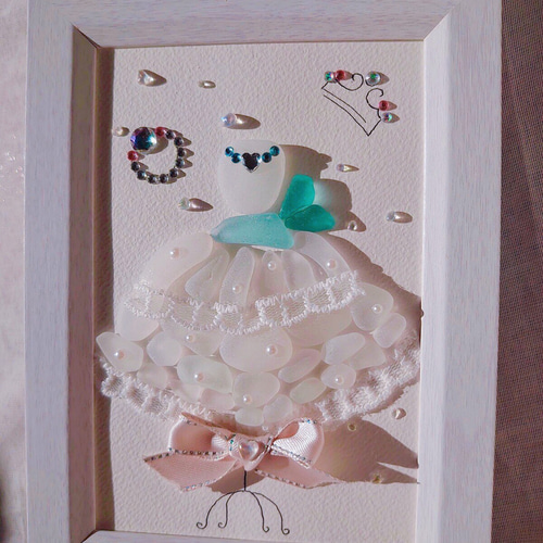 シーグラスアート『 Happy Wedding♡♡～たくさんの愛～』 シーグラスアート「ウェディングドレス」 絵画 pinksavon 通販