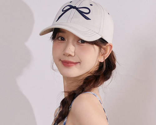 emis♡ブラックキャップ美品 新品未使用 Sp5der スパイダー SilkWebBankTrucker シルク