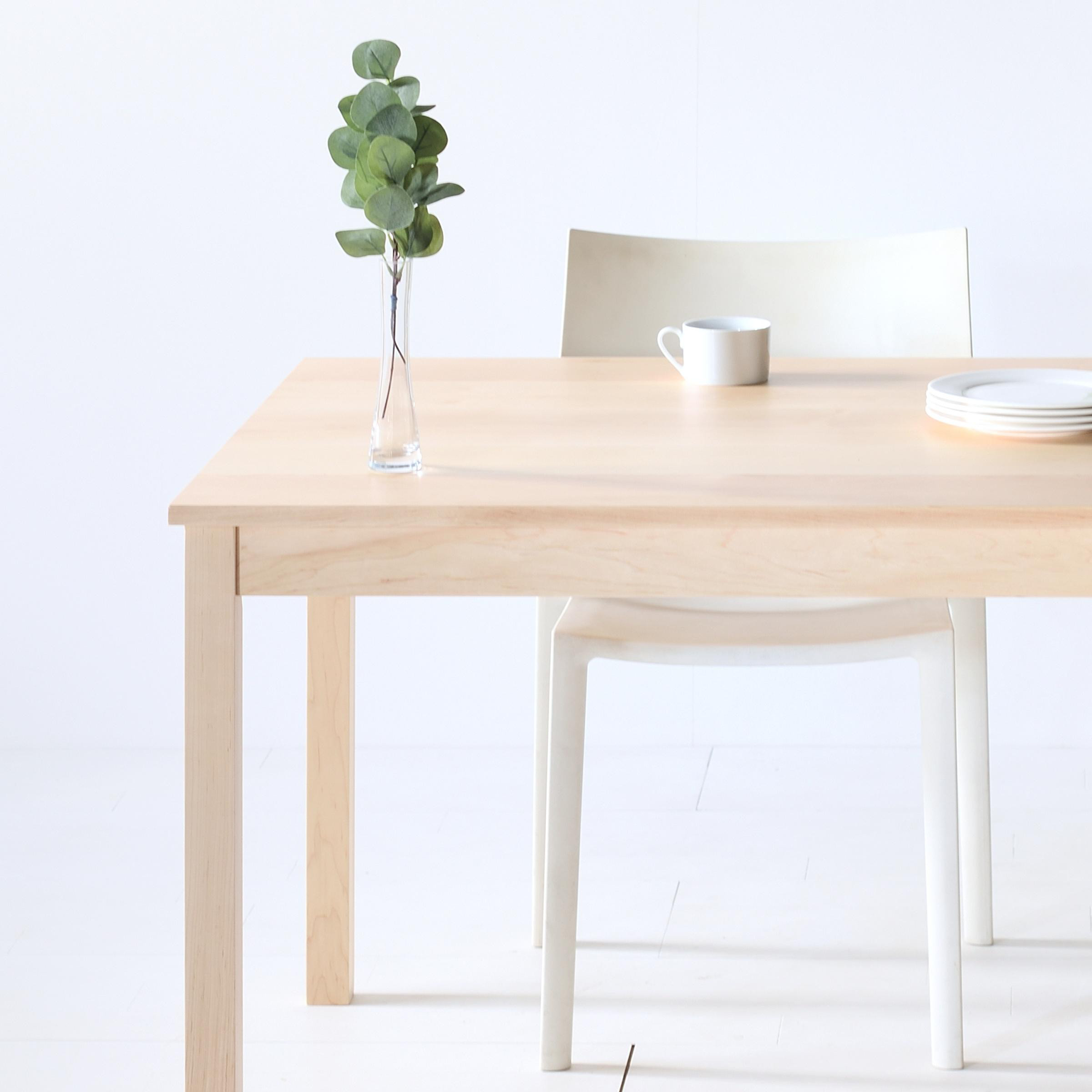 サイズオーダーが簡単！　お客さまのご都合に合わせます　NO1ダイニングテーブル80　メープル アールテック