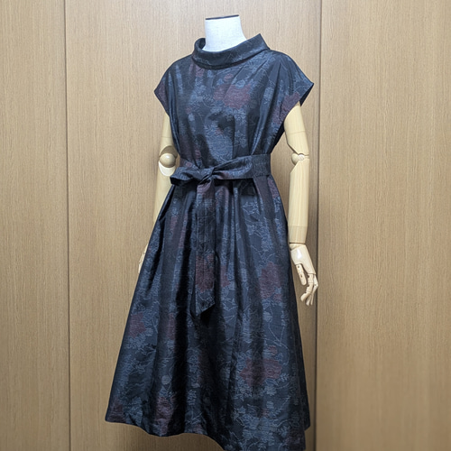 着物リメイク　大島紬　ロングワンピース　半袖　L〜LL SOLD 着物リメイク ワンピース 大島紬 L〜LL ワンピース さら