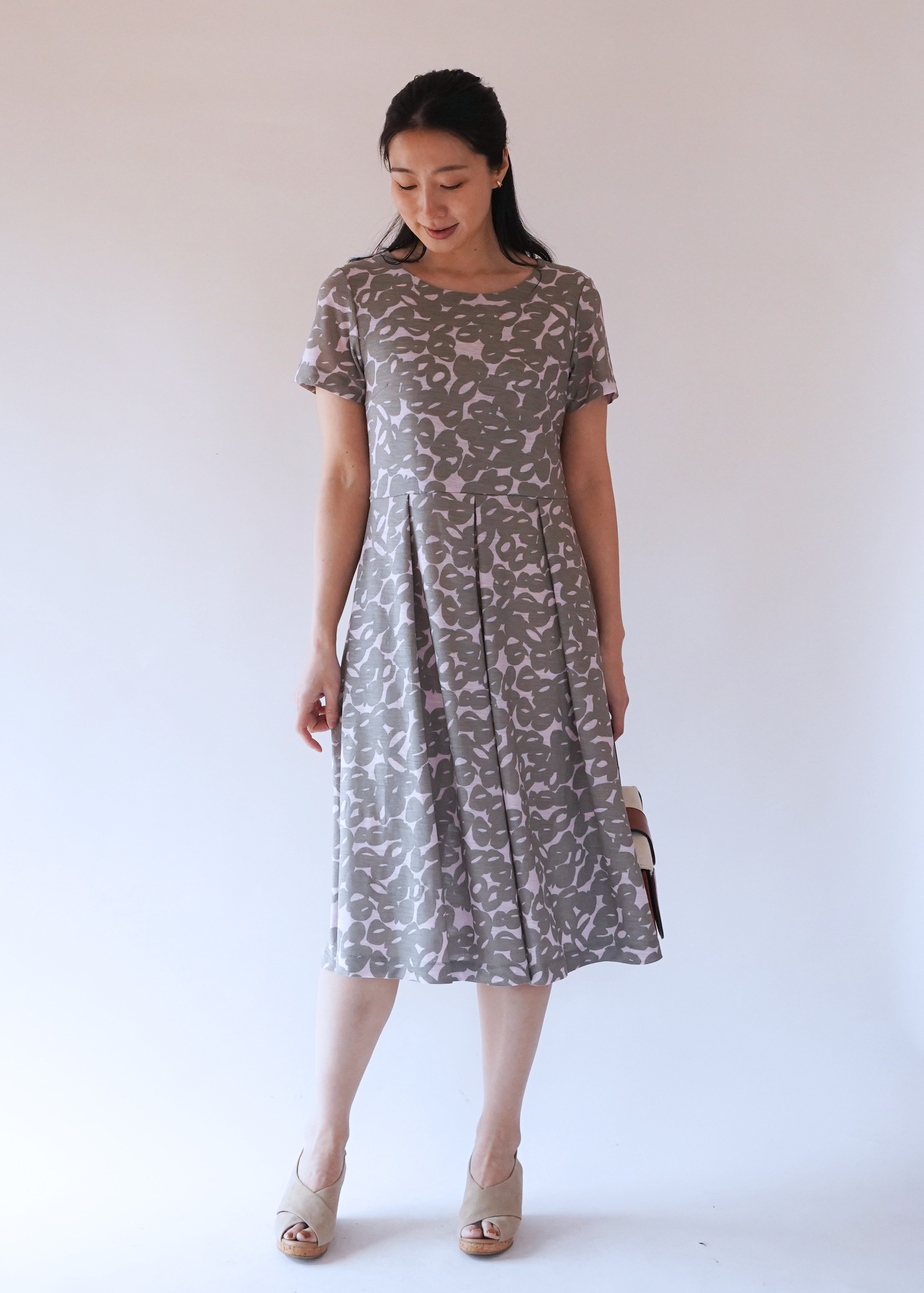 【受注制作】アーミッシュ風シンプルワンピース◇ピンクグレー柄（リネン素材）