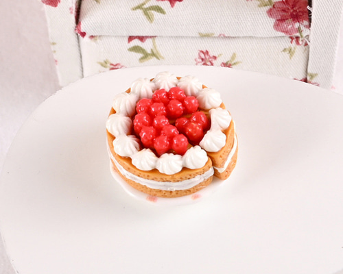 ミニチュア苺のホールケーキセット ミニチュア＊いちごのケーキセット④ - メルカリ