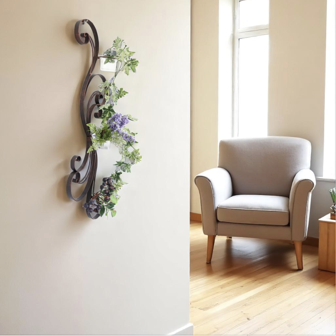 トリオ・フロレアル｜古彩壁面の小さな庭