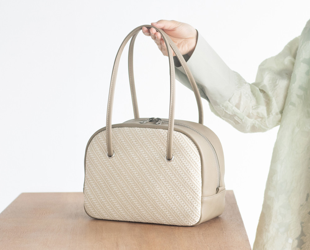 春夏かごバッグ｜ボウリングバッグ｜斜め編みｘPUレザー【カーキｘキナリ】ロングハンドル｜肩掛け｜ファスナー付き