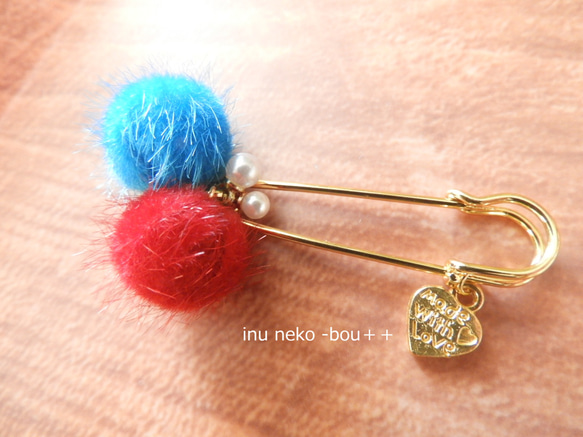チャリティー☆ ミャクミャクカラーwのミニミニブローチピン！ ＊赤と
