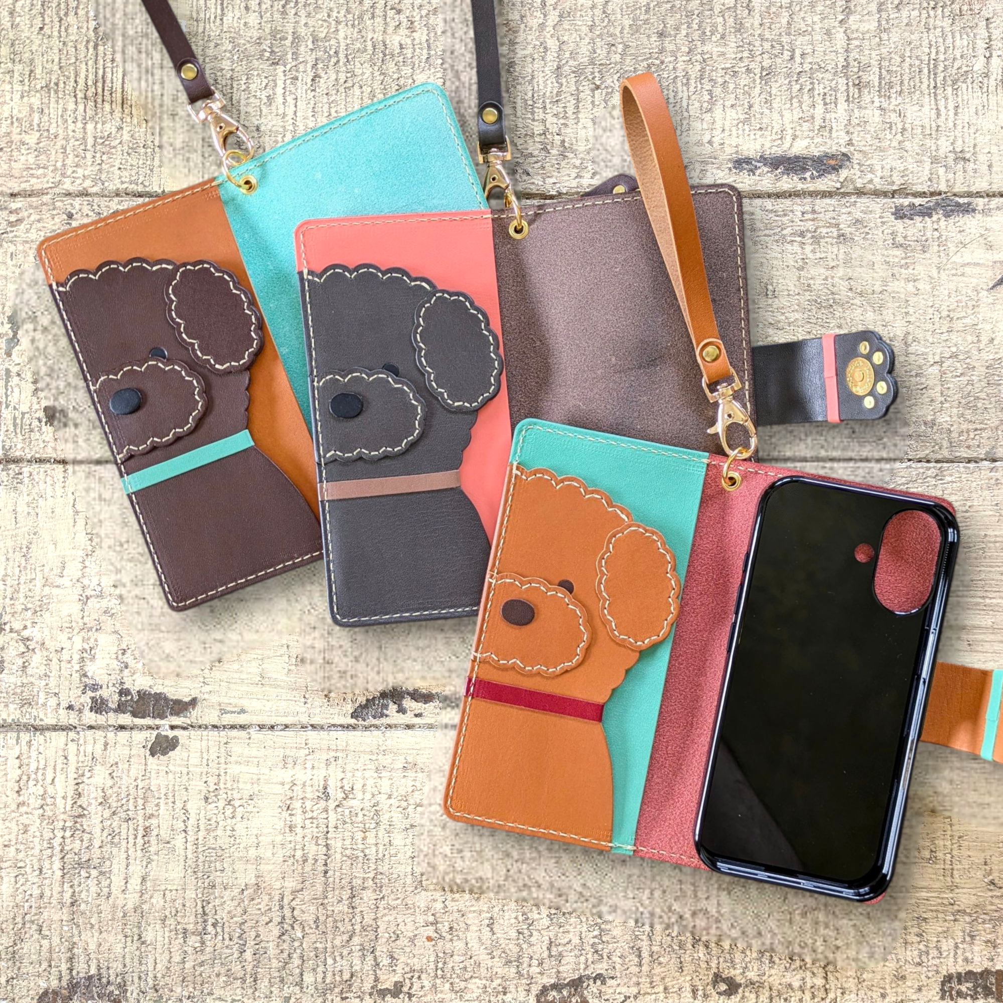 ふわもこトイプードル in スマホケース／全機種