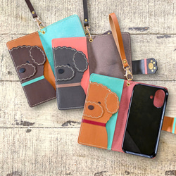 ふわもこトイプードル in スマホケース／全機種 1枚目の画像