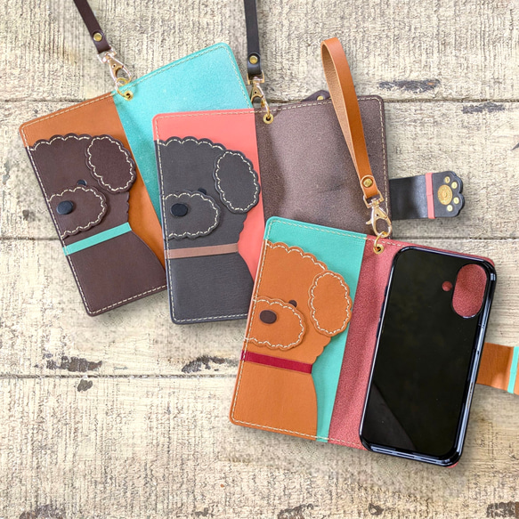 ふわもこトイプードル in スマホケース／全機種 1枚目の画像