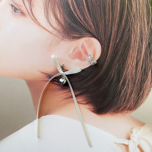 イヤカフ / ピアス / イヤリング サテンリボン ハート ロング ホワイト