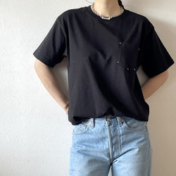 新色⭐︎３つ星＆スタッズ胸ポケット付きTシャツ：ガンメタ×ブラック⭐︎大人のシンプルTシャツ（受注生産） 2枚目の画像