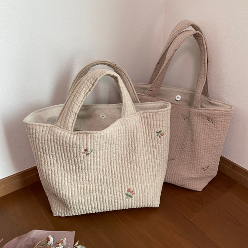 ポケットいっぱいヌビバッグ　ベージュいちご　ハンドメイドトートバッグ ポケットいっぱいヌビバッグ ハンドメイド - トートバッグ正規 品