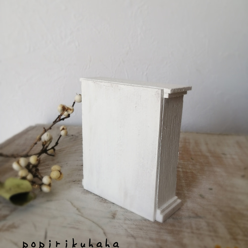 小物も全てセット♪アンティーク風飾り棚 アンティーク・コレクション