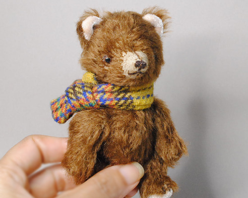 くまこのベア　チーベア　濃茶ショートモヘア mini ベア 茶色い子熊 マフラー12cm ぬいぐるみ すずきまみ 通販