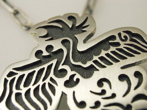 美しい縁起物デザイン【有職鳳凰】トラディショナルペンダント ネックレス 和柄 オーバーレイシルバー　雑誌掲載商品
