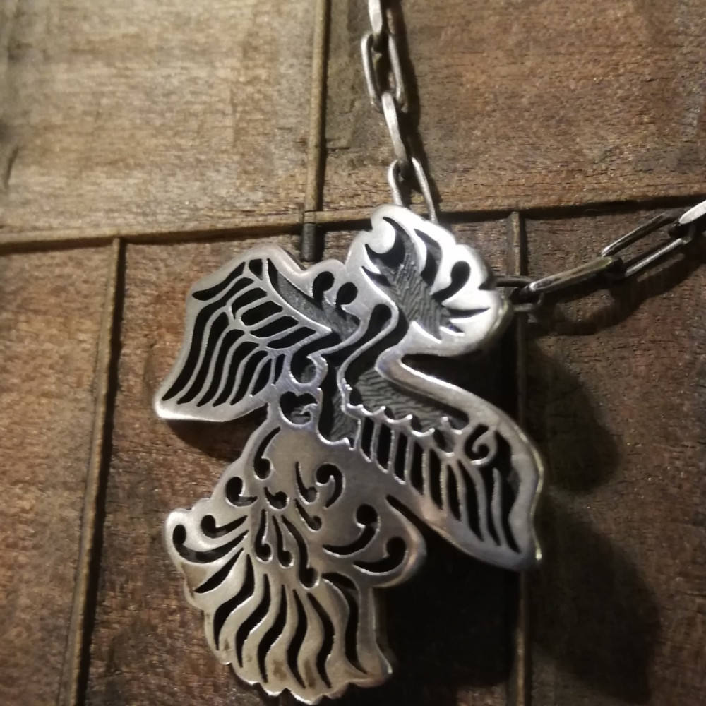 美しい縁起物デザイン【有職鳳凰】トラディショナルペンダント ネックレス 和柄 オーバーレイシルバー　雑誌掲載商品