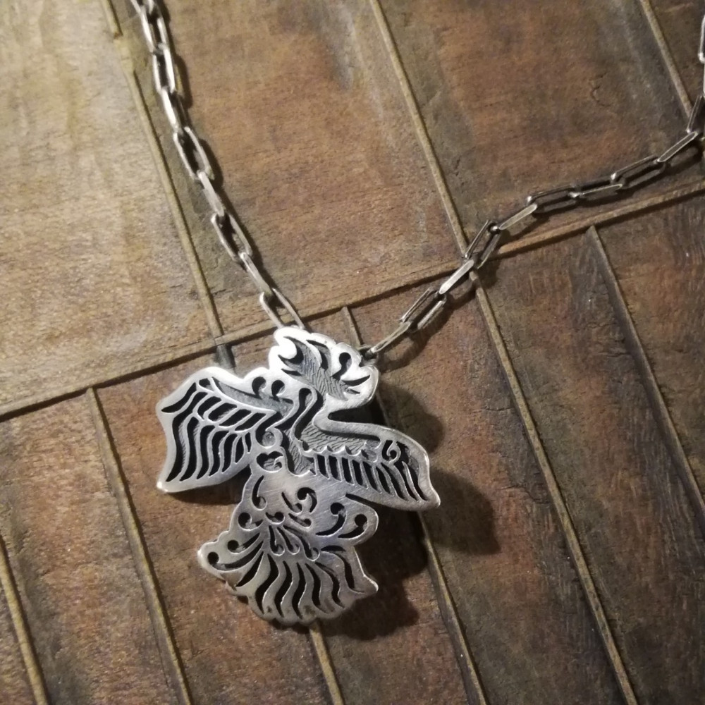 美しい縁起物デザイン【有職鳳凰】トラディショナルペンダント ネックレス 和柄 オーバーレイシルバー　雑誌掲載商品