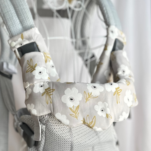 babybjorn☆ベビービョルンハーモニー☆抱っこ紐カバー 上品 花
