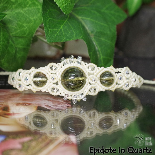 レア★キラキラ輝く『エピドートインクォーツ』発想を促す魔石マクラメ編ブレス