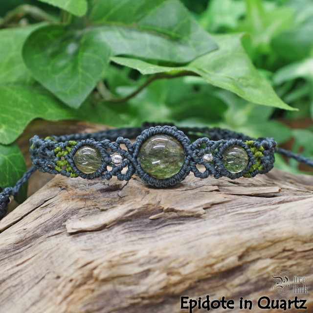 レア★キラキラ輝く『エピドートインクォーツ』発想を促す魔石マクラメ編ブレス2