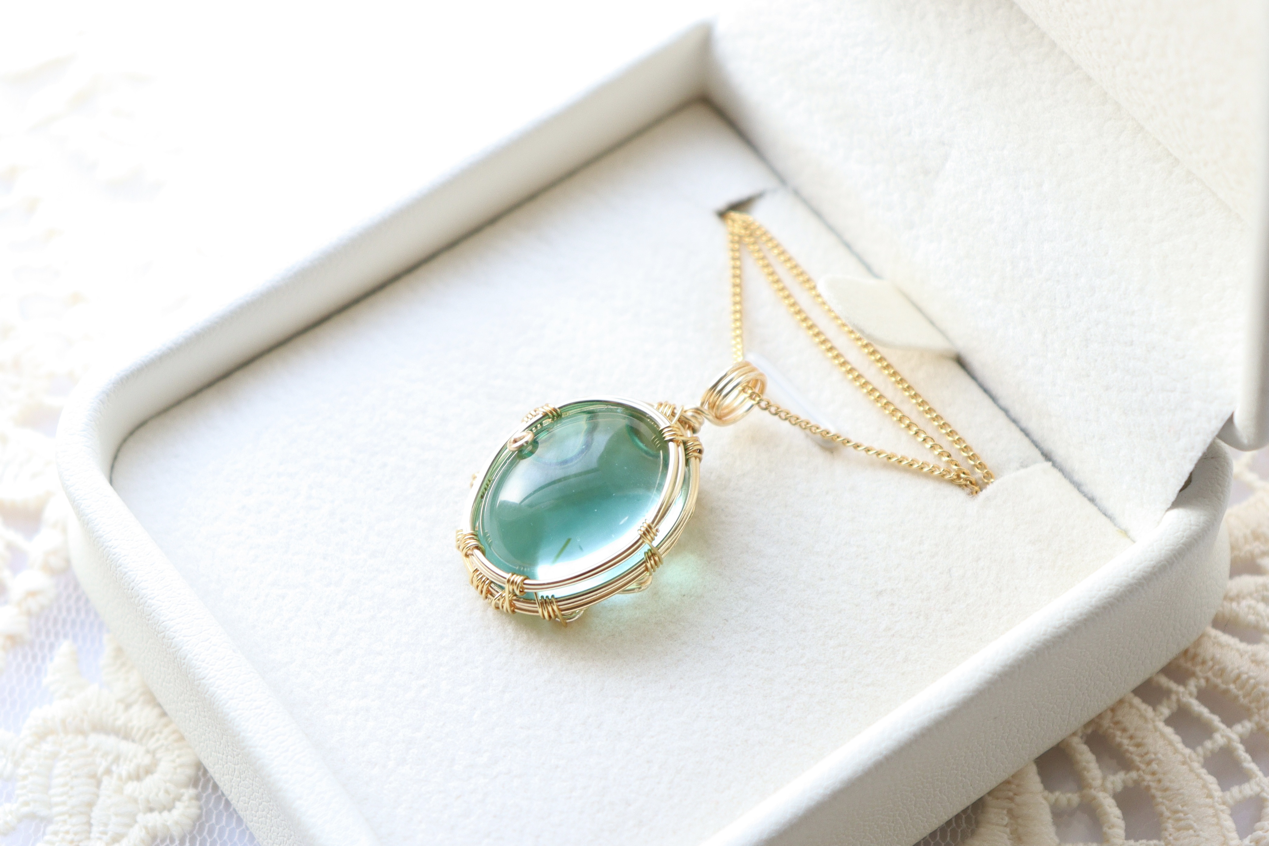 アンダラクリスタルのワイヤージュエリーネックレス✧アクアブルー ペンダント