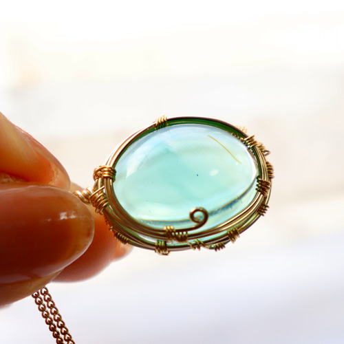 アンダラクリスタル︎︎⟡エメラルドグリーンワイヤージュエリーネックレス︎︎⟡ペンダント アンダラクリスタルのワイヤージュエリーネックレス✧アクアブルー