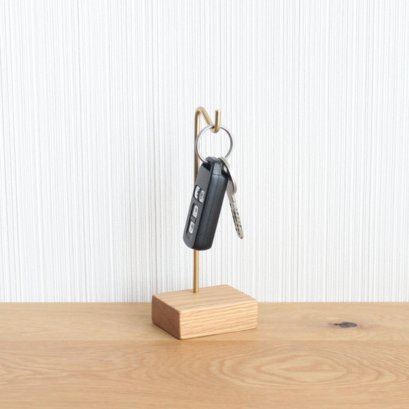 キースタンド【オーク×真鍮】おしゃれ シンプル かわいい  鍵スタンド アクセサリースタンド 1枚目の画像