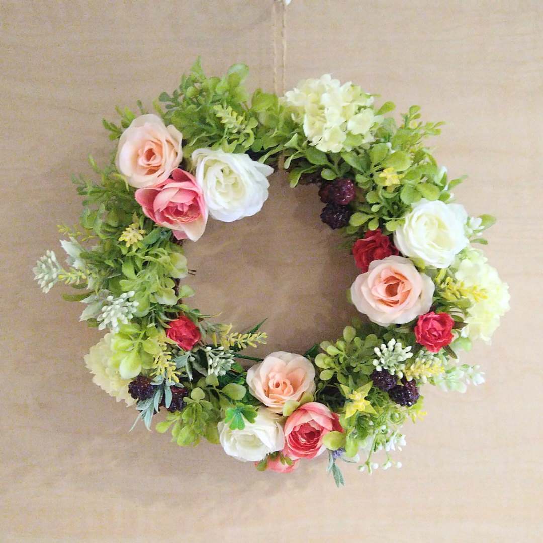 【送料無料】初夏の息吹感じるローズとラナンキュラスのグリーンリース　アーティフィシャルフラワー　造花