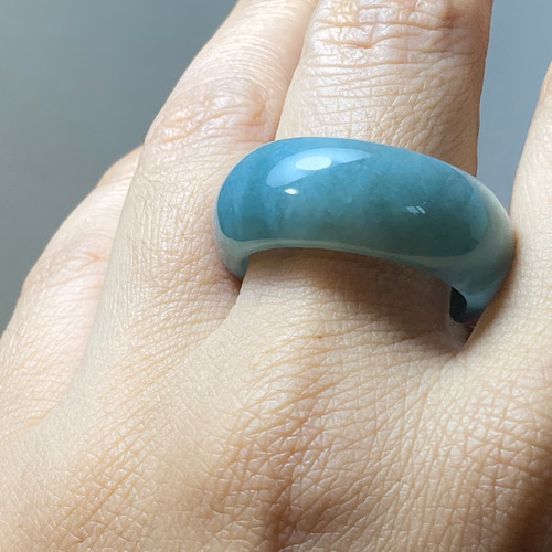 L11-163 ビッグサイズ 27.5号 天然グアテマラ産 A貨 本翡翠 くりぬき