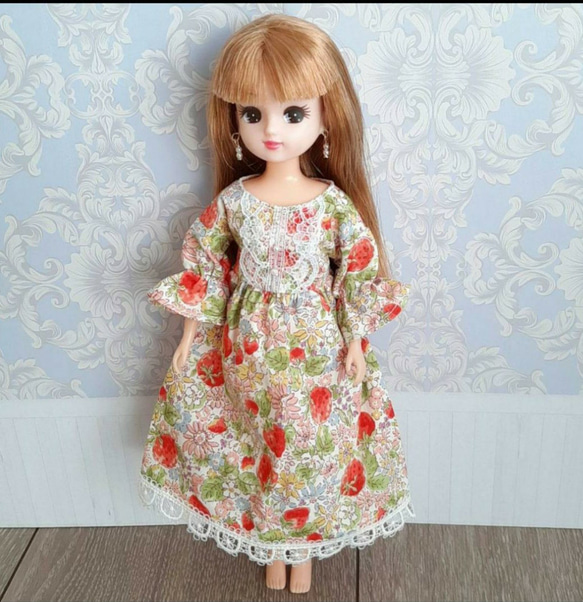 ミニチュアドール服　ハンドメイド☆いちご柄 ドール服 苺ワンピース ホワイト その他人形 Brown kuma 通販 19297015