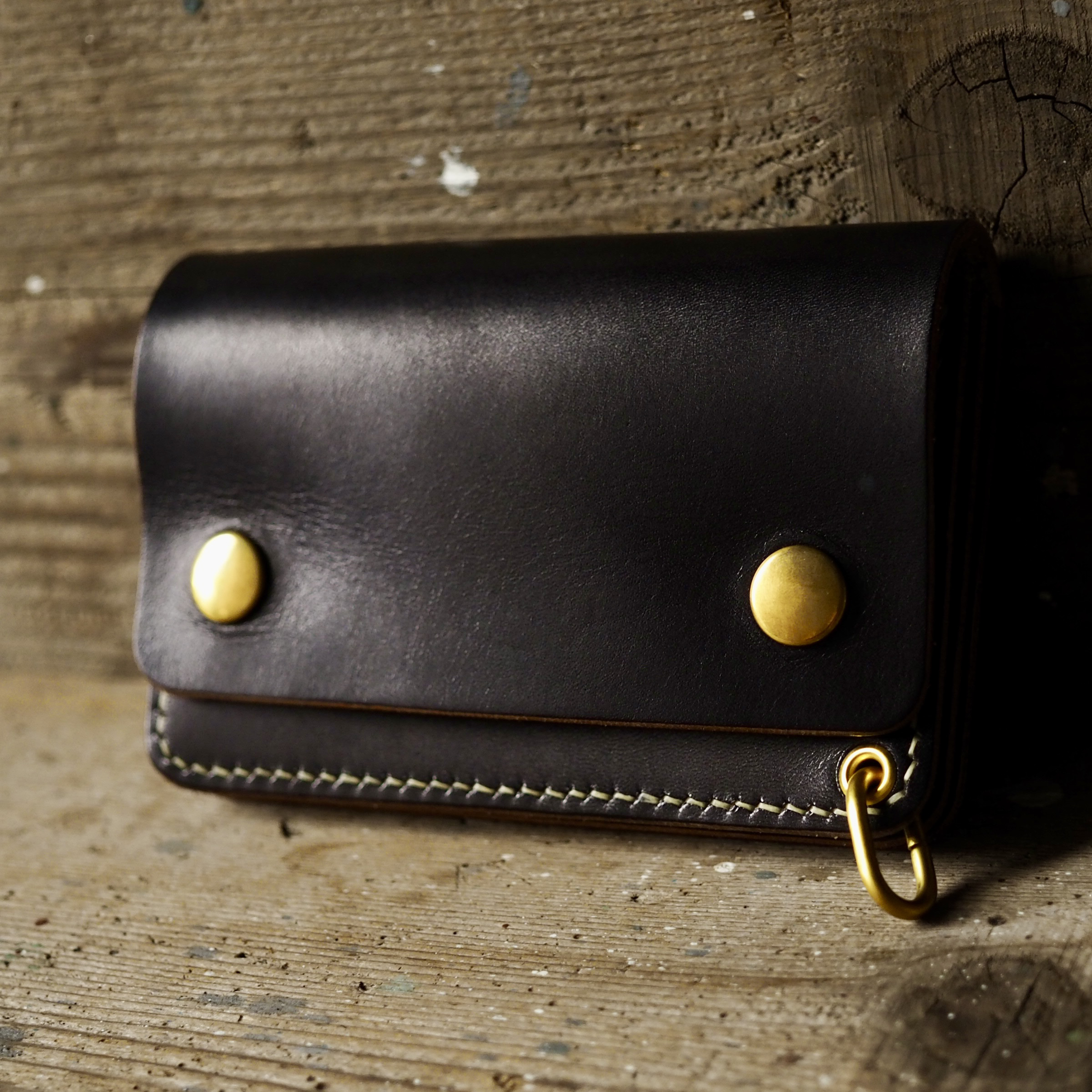 ミドルトラッカーウォレット