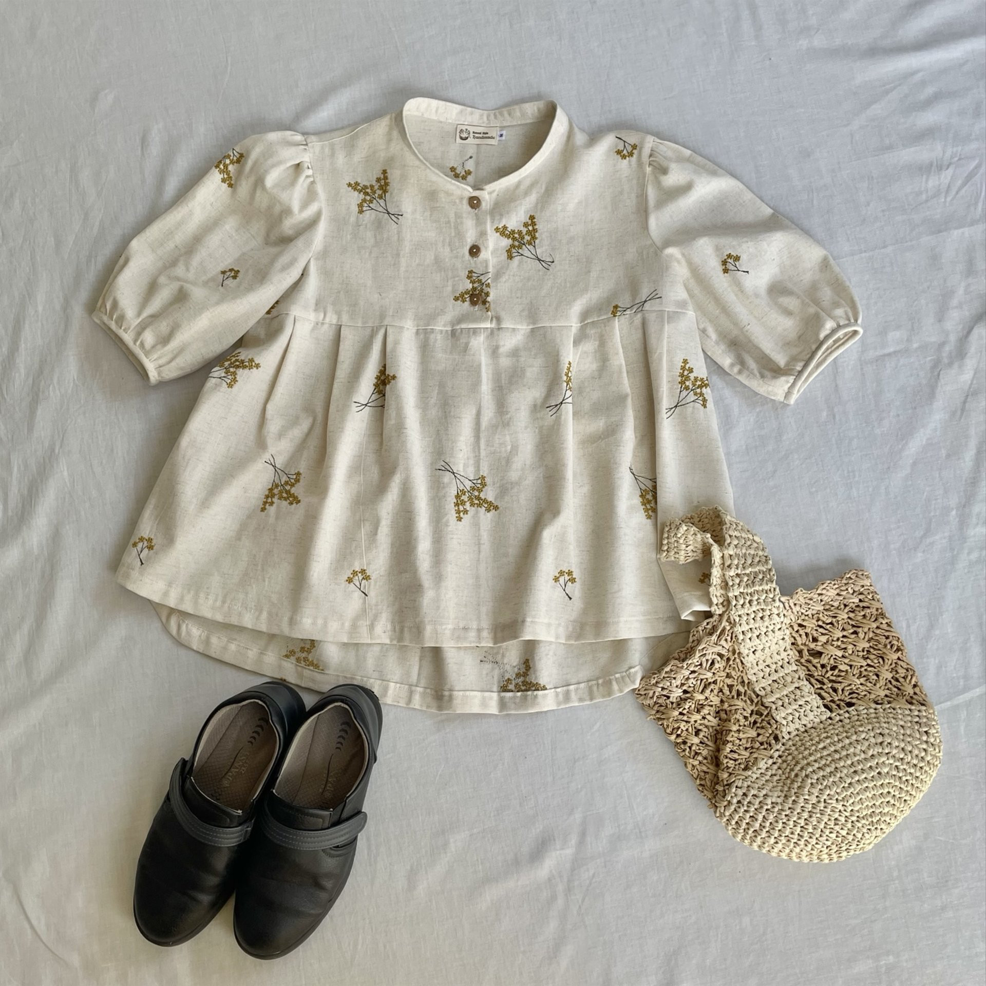 【親子お揃い】ミモザ柄のふんわりブラウス（大人用）