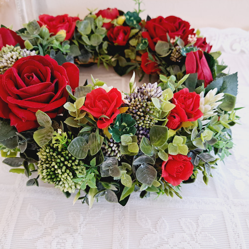 メアリの赤いバラのリース 約25㎝ アーティフィシャルフラワー(高品質