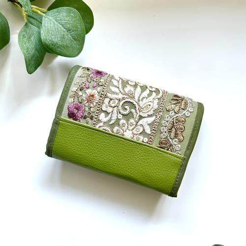 コロンっとかわいい ミニ財布 インド刺繍リボン お財布ショルダーにも