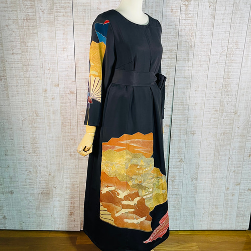 彩　着物リメイク♪ 正絹黒留袖からタックワンピース❣️ 彩 着物リメイク♪ 正絹黒留袖からタックワンピース❣️ 彩 着物