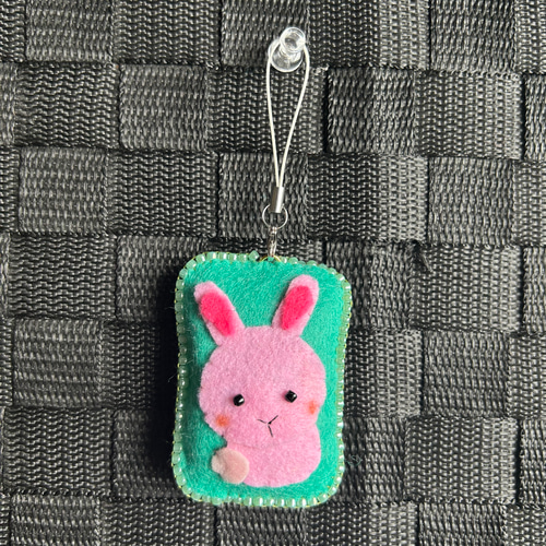 クッションキーホルダー、うさぎフリルフェルト 0_4de5150685158be81e67e2262883