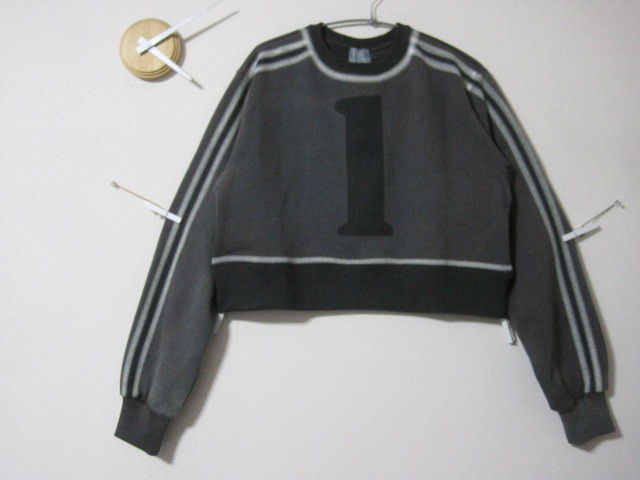 1点　ライントレーナー　ナンバー【1】ショート丈　　 スウェット／ライン／ショート／トレーナー