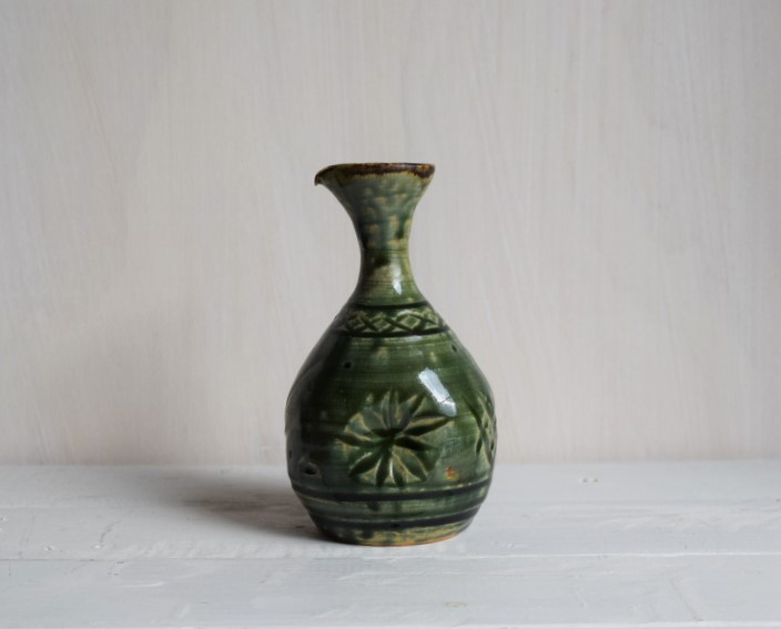 織部鉄彩刻紋鶴首徳利