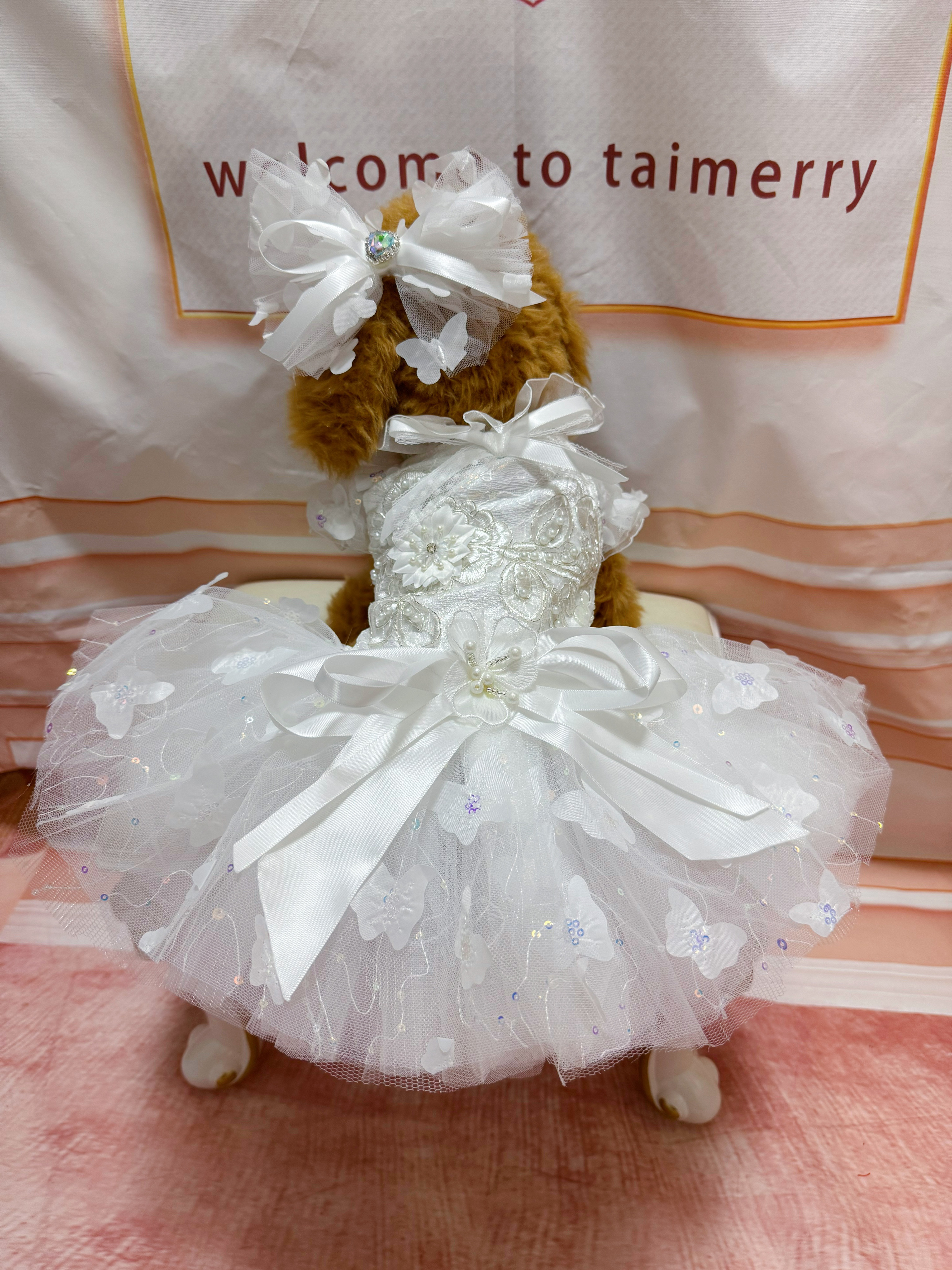 きらりと輝く、スパンコールの華やかウェディングドレス