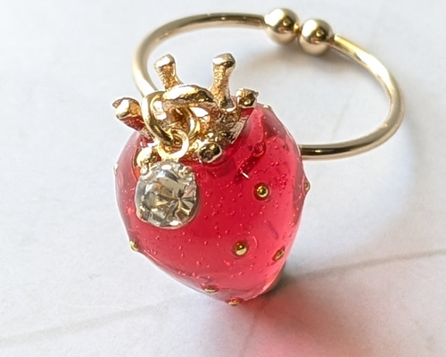 SOLD◆ハンドメイド イヤリング いちごミルクドロップ◆e2 85abbb23f08647282c98021fad8274
