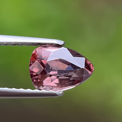 ピンクジルコンルース1.75ct Naturalpink Zircon ネックレス