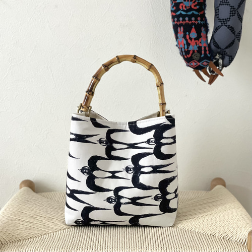 ⚮̈ミナペルホネン hello swallow バンブーバッグ ワンハンドルバッグ