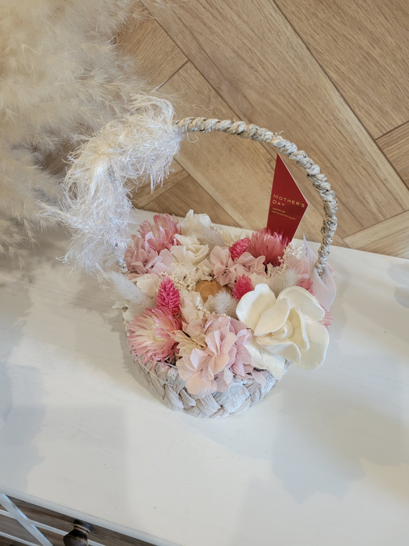 母の日アレンジ♡アロマとお花で癒されるアレンジ 4枚目の画像